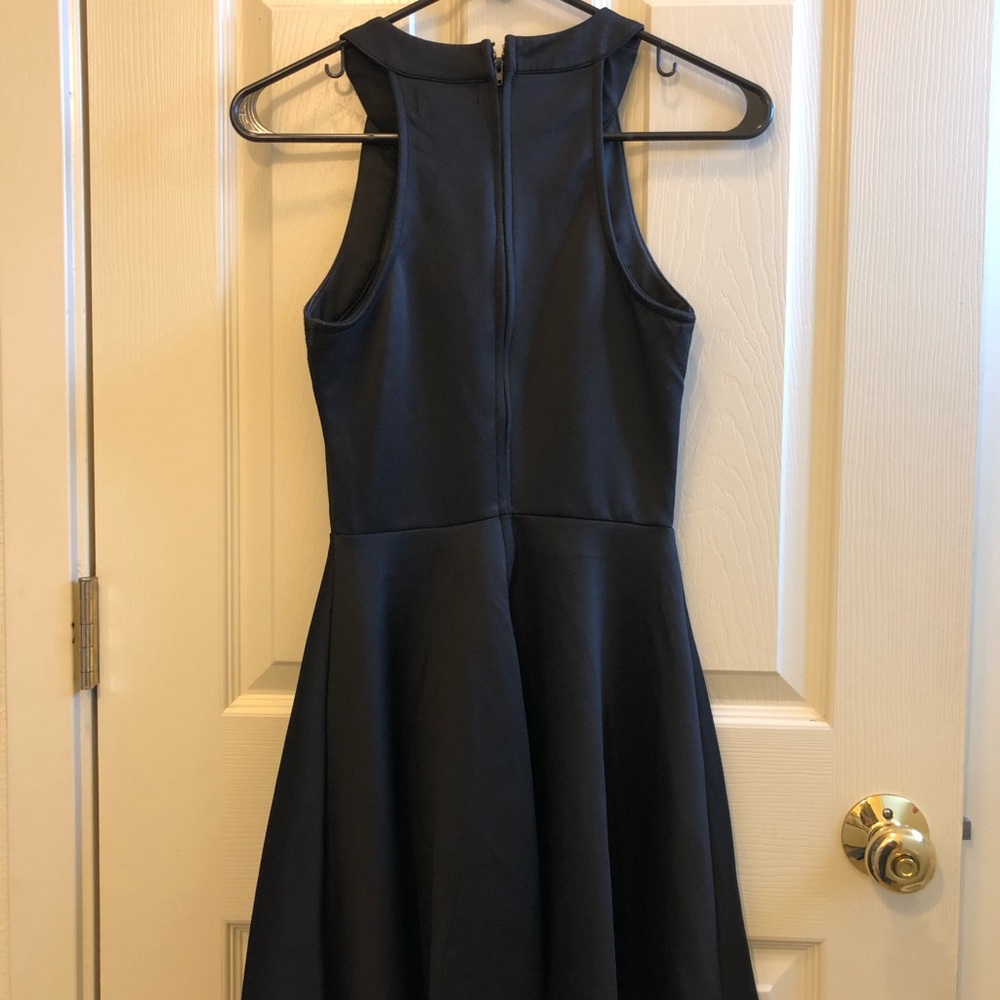 BLACK DRESS - Picture 2 of 3